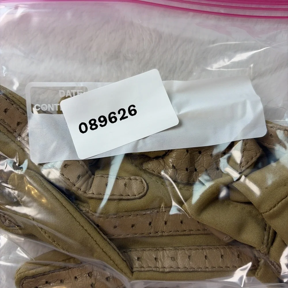 Vintage 70s Aris Isotoner Women's Stretch Driving Gloves Tan Leather Chevron OS